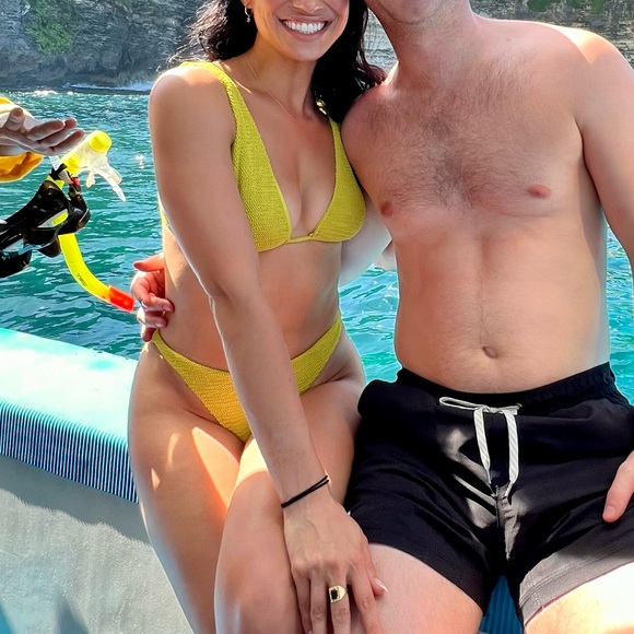 Monday swimwear LEMONGRASS Palm Springs top and Tamarama bottom - Picture 5 of 5